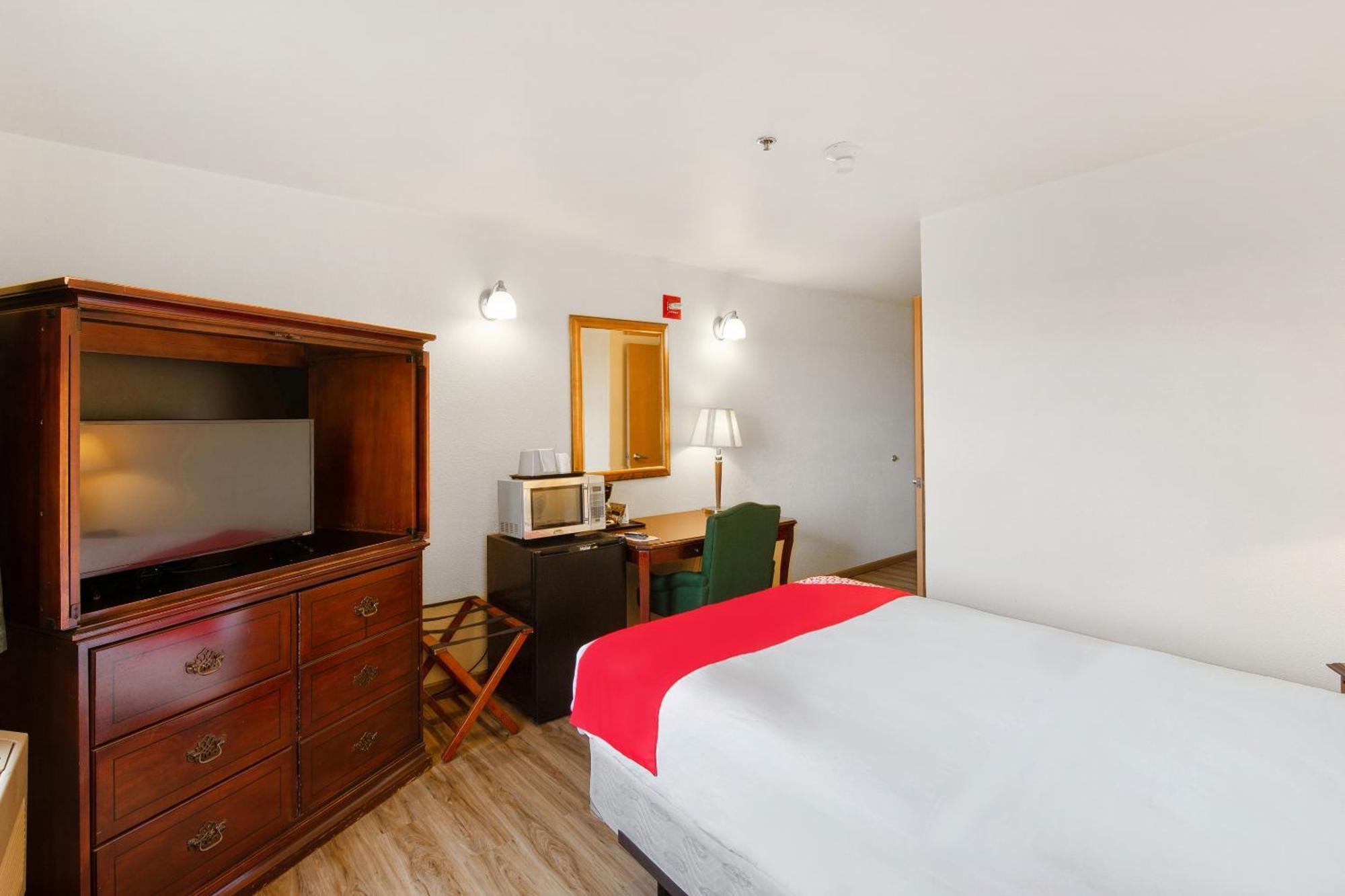 Oyo Hotel Portage I-94 Exterior photo